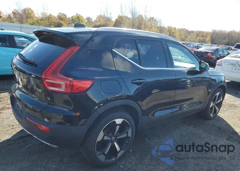2019 Volvo Xc40 T5 Inscription z USA, uszkodzony, nr VIN YV4162UL6K2107173